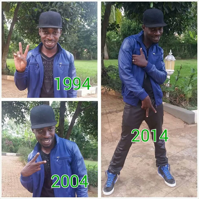 Singer Bobi Wine shows the evolution of the V sign. 
