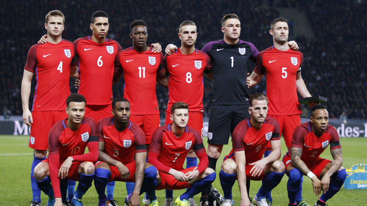 Football Soccer - Germany v England - International Friendly - Olympiastadion, Berlin, Germany - 26/3/16 England players pose for a team photo before the game Action Images via Reuters / Carl Recine Livepic EDITORIAL USE ONLY. - RTSCCMI