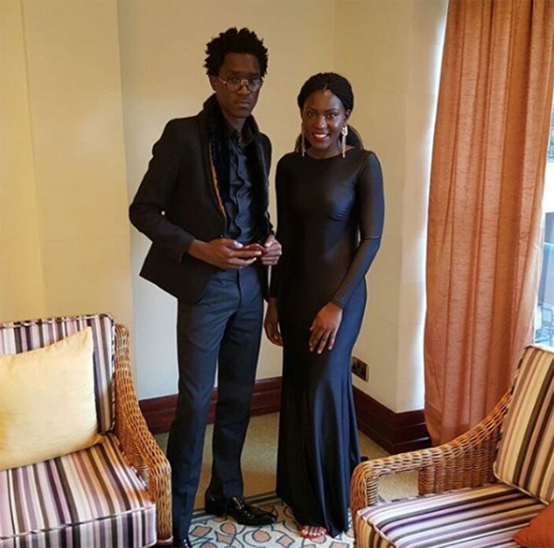 Apass and his sister/manager decided to go all black. 