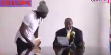 Bebe directing President Museveni on what to say.