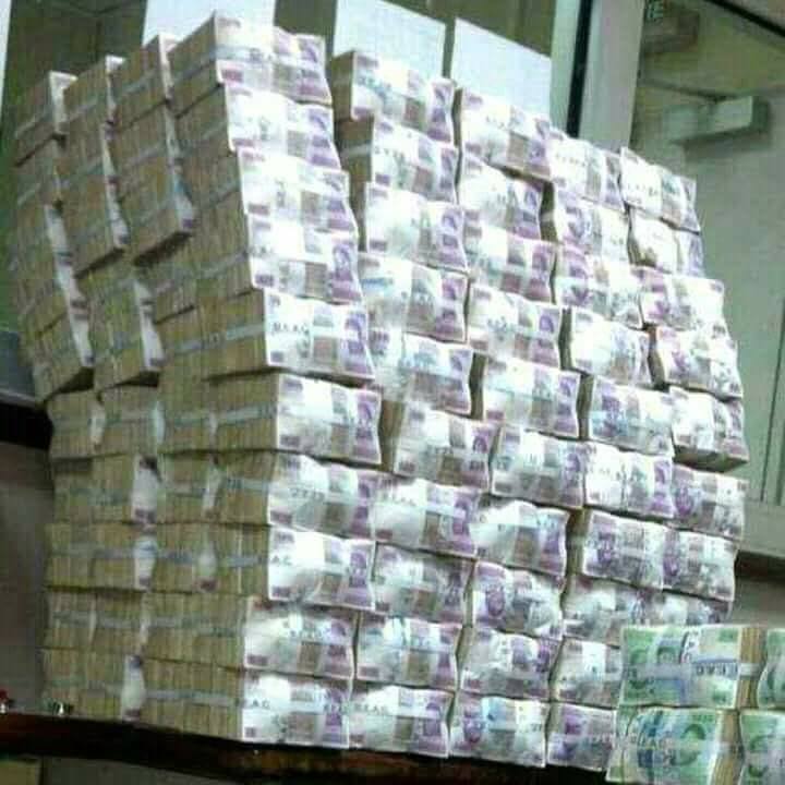 Zimbabwe finance minister found with Shs36.6b cash at home - Matooke ...